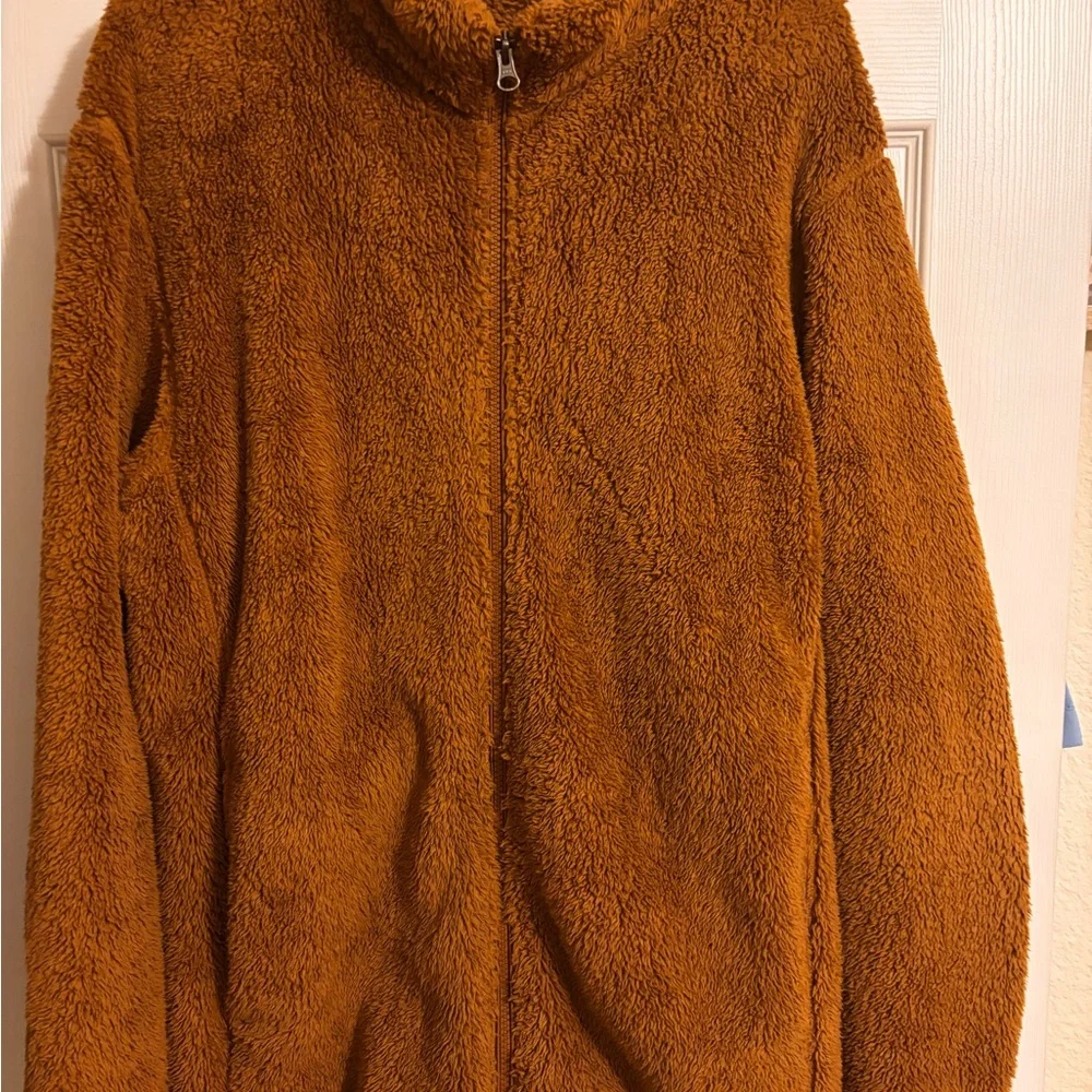 Meet your Posher, Robby - Picture 2 of 2